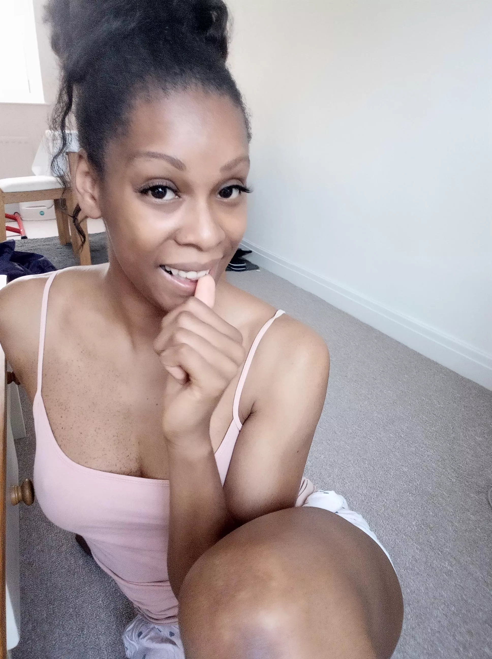 [f] Who needs underwear..