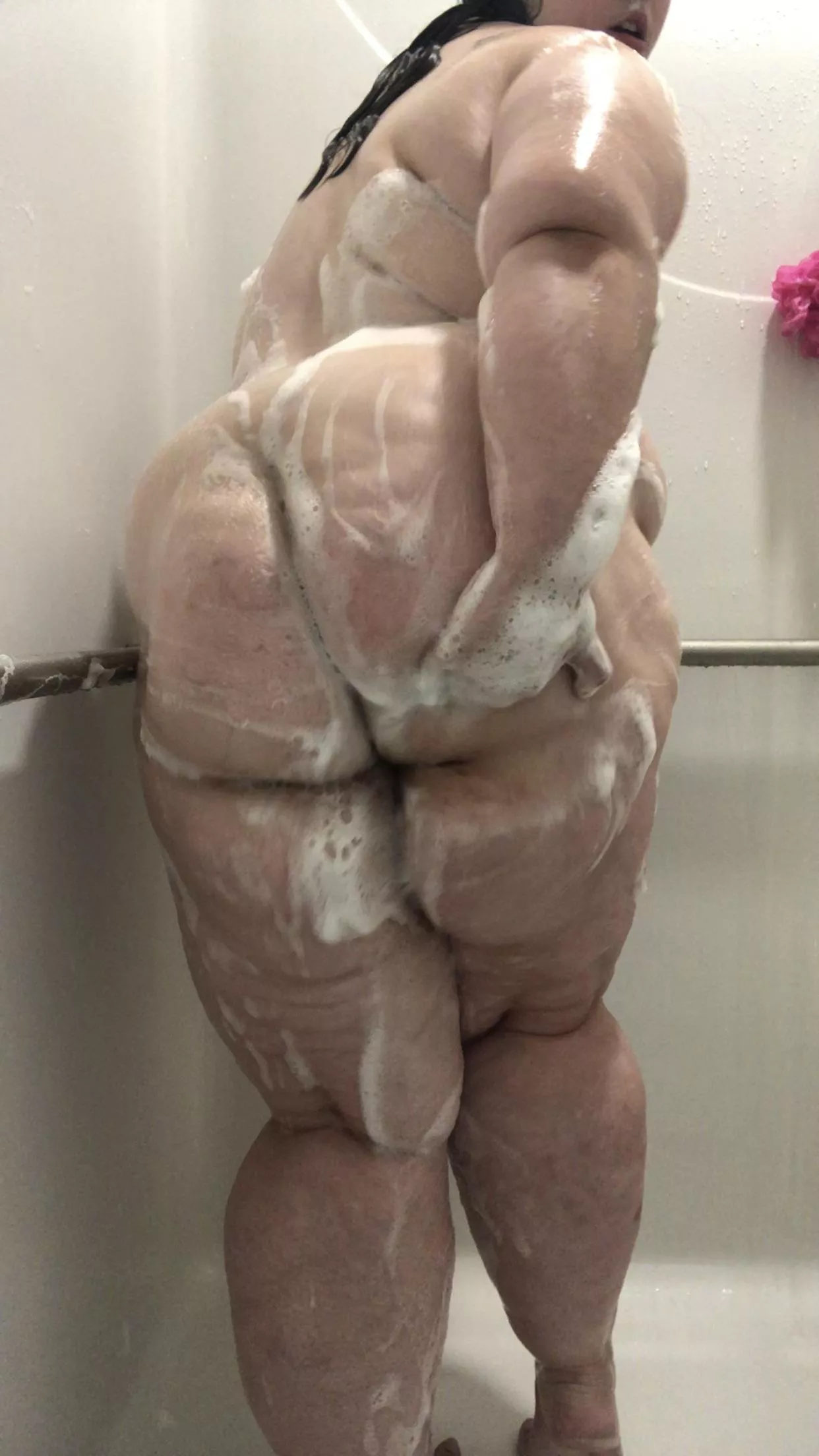 Fat soapy ass 🥰🍑😈