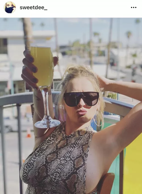 Fattest rack in the gaaaaame… (@sweetdee_) [Instagram]