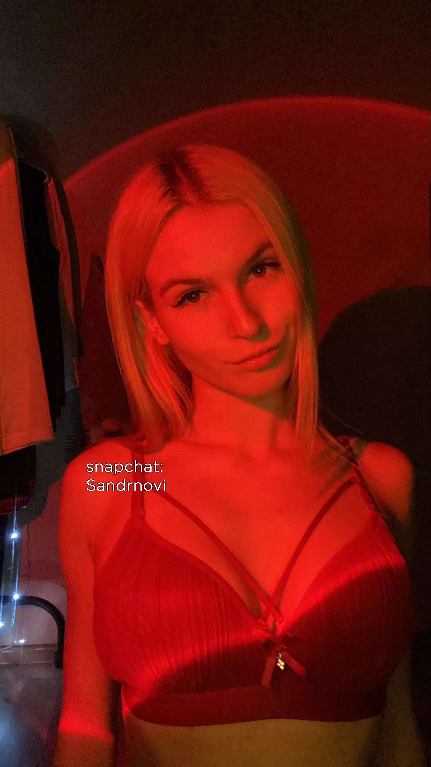 Feelin’ kinda cute. [F]19