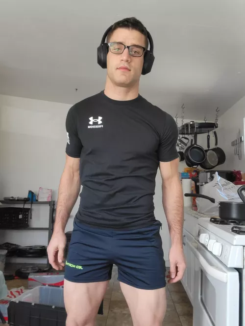 Feelin' sporty. I'm not as grumpy as I look. 😂