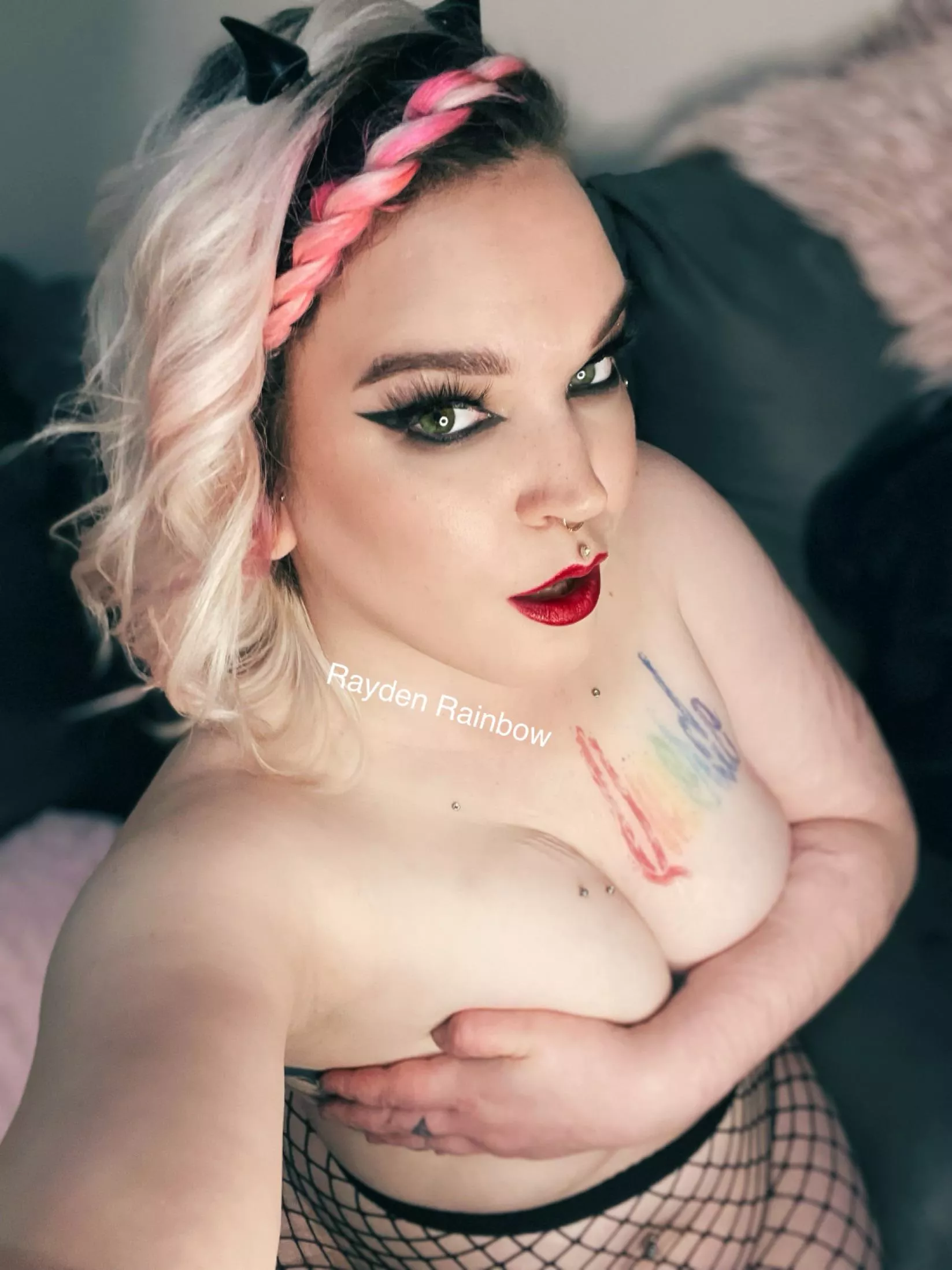 ❤️ feeling bored who wants to say hi?