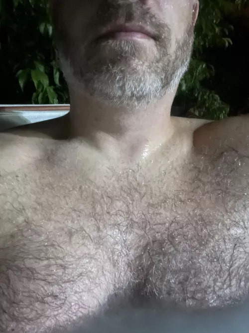 Feeling *fuzz*tive this Friday Eve evening! D[M] me if you’re in feeling the same :p