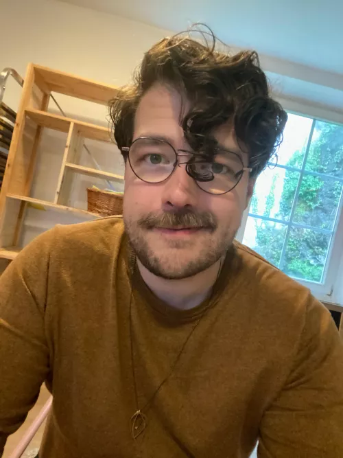 Feeling good with my curly hair today