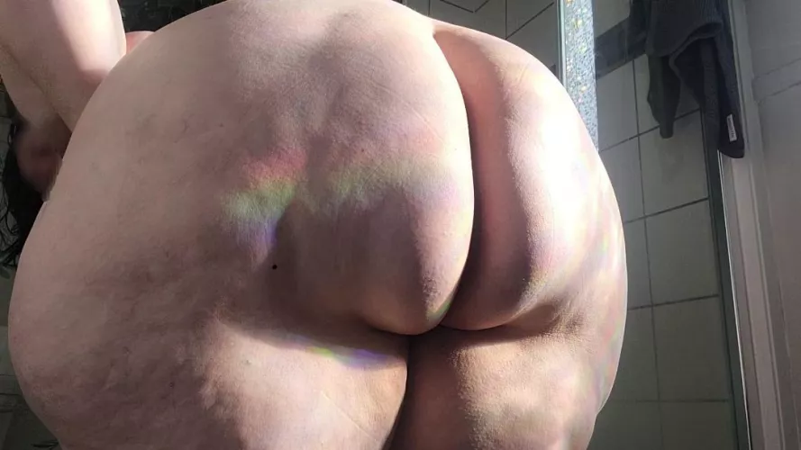 Feeling perky after Aceing that exam. Here's some fresh 🍑