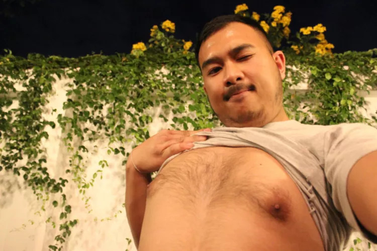 Feeling the air 😅