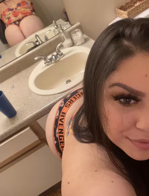 Felt so sexy with my little mirror selfie moment😈 OC