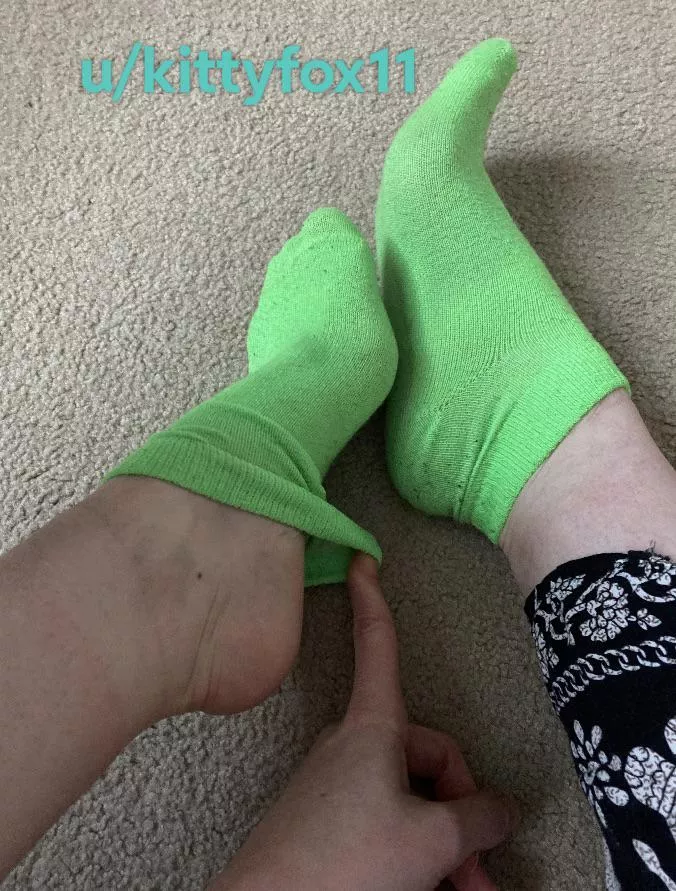 [female] Neon socks! Come see which other colors I have 😉💚🍀🙊