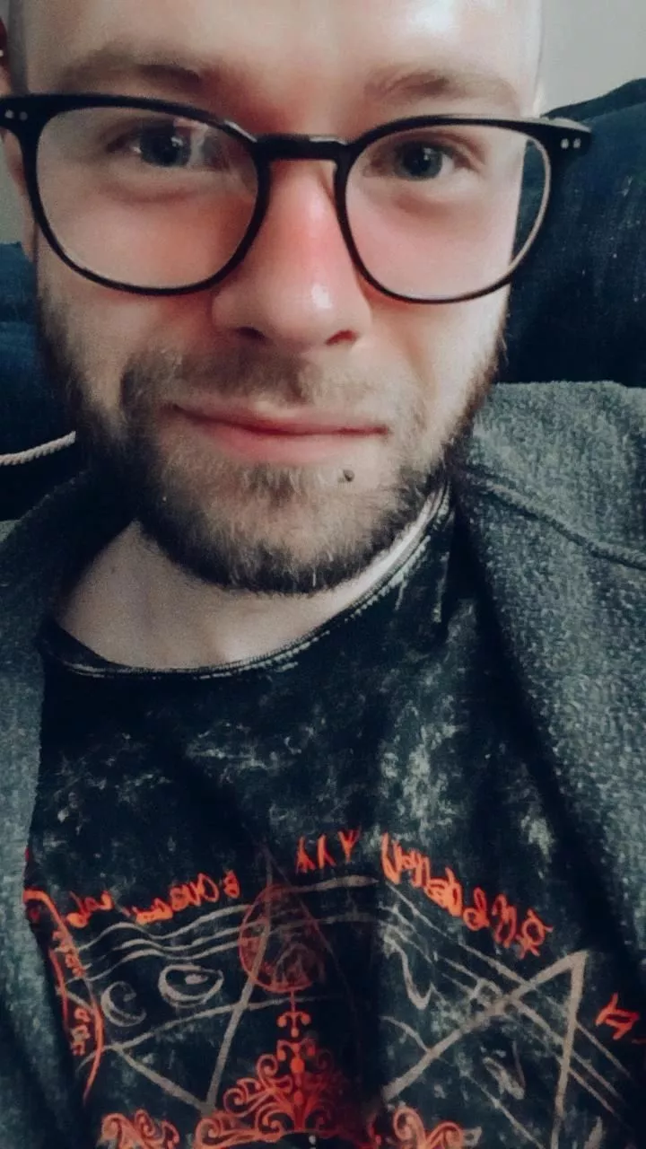 FFXIV is down for maint and honestly, I'm not sure what to do with myself lol.