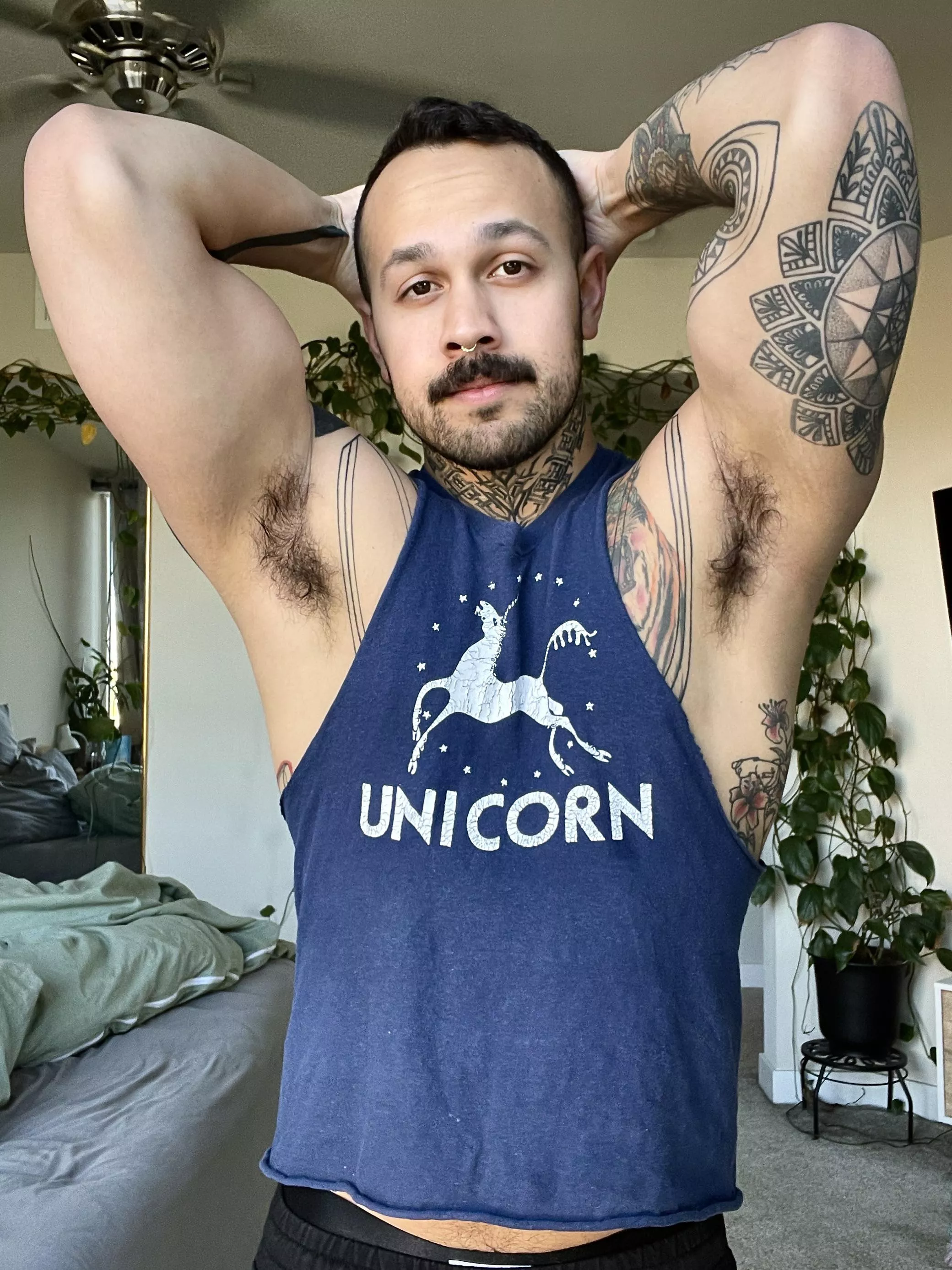 Finally back to a regular workout routine and the arms are coming baaaack 💕😭💕