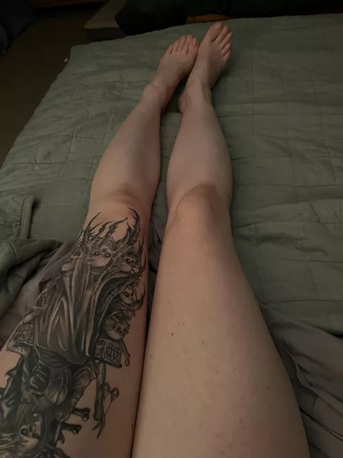 Finally in bed after a long day, starting to feel sick, but it’s study time! You can come study my long legs