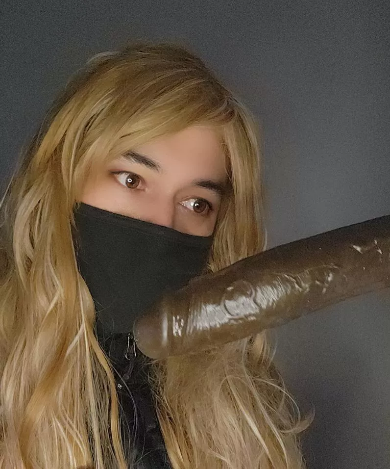 Find a girl to look at you like a sissy looks at BBC