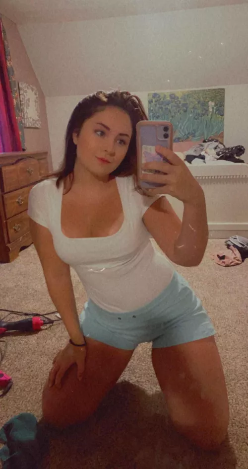 Finding a man that can love and worship me 😳