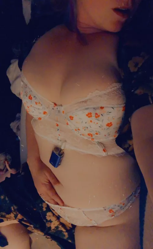 (F)inding ways to pass the time, waiting for the clouds to clear so I can see tonight’s blood moon 🌕