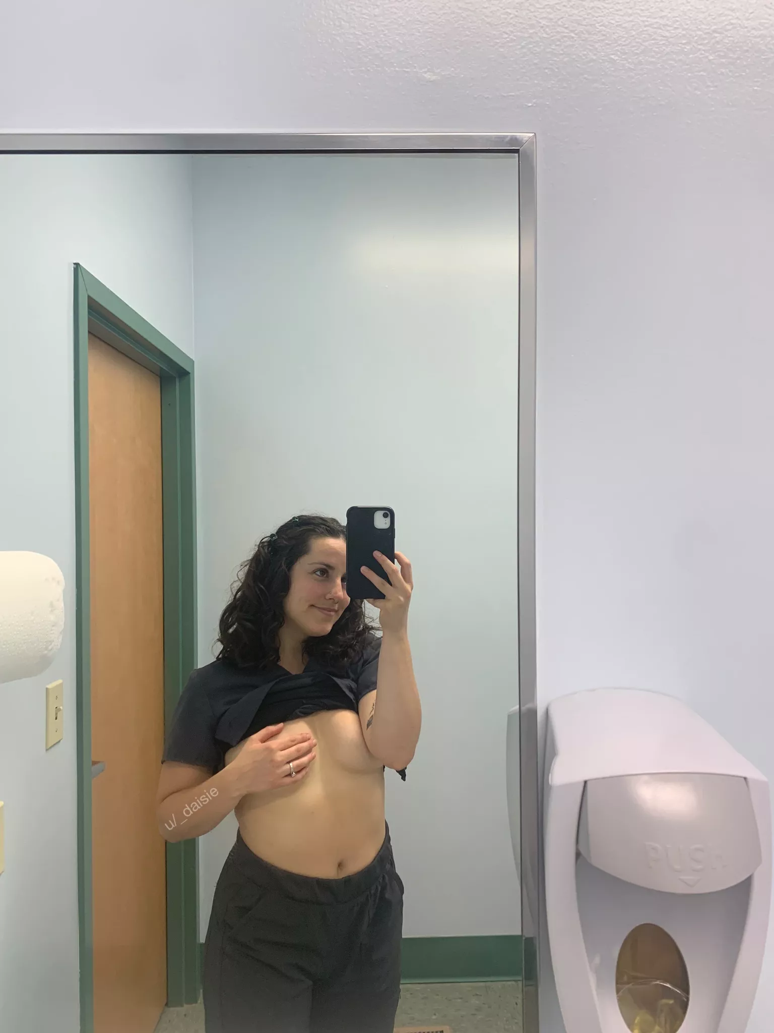 finger me at work hehe