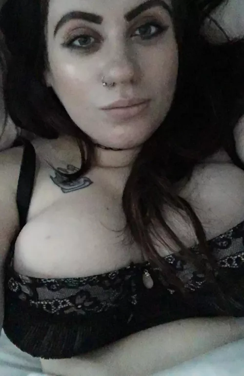 First face shot 🙈 bit shy!