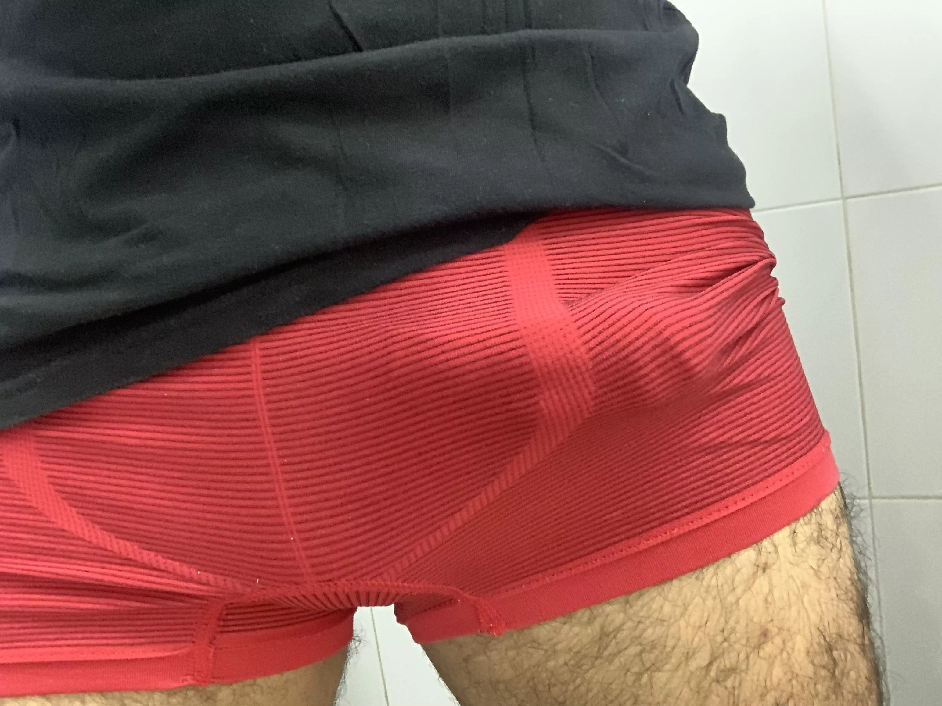 First post here. My veins and my head are marked