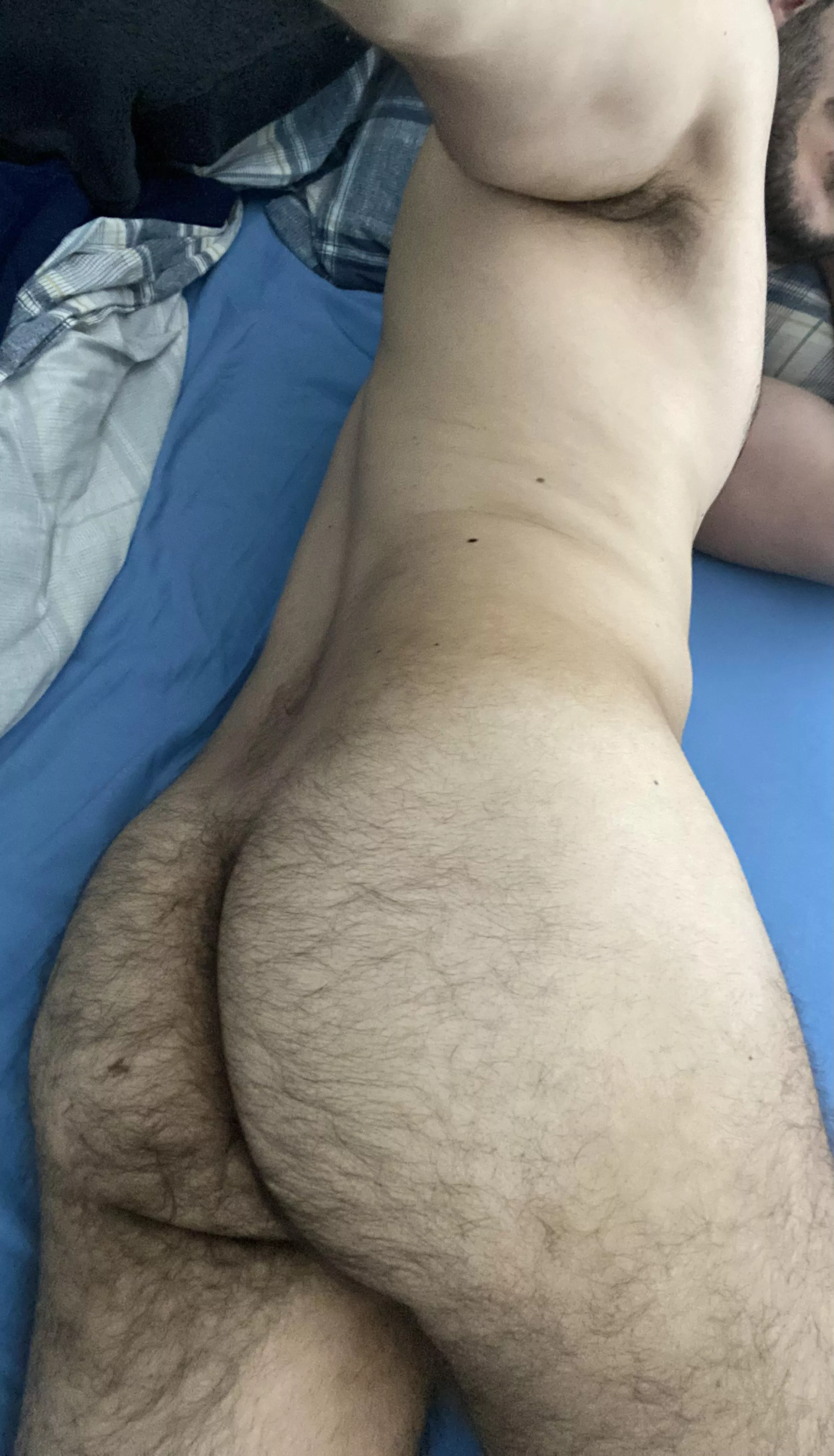 First time here! Thumbs up if i should keep posting 😅