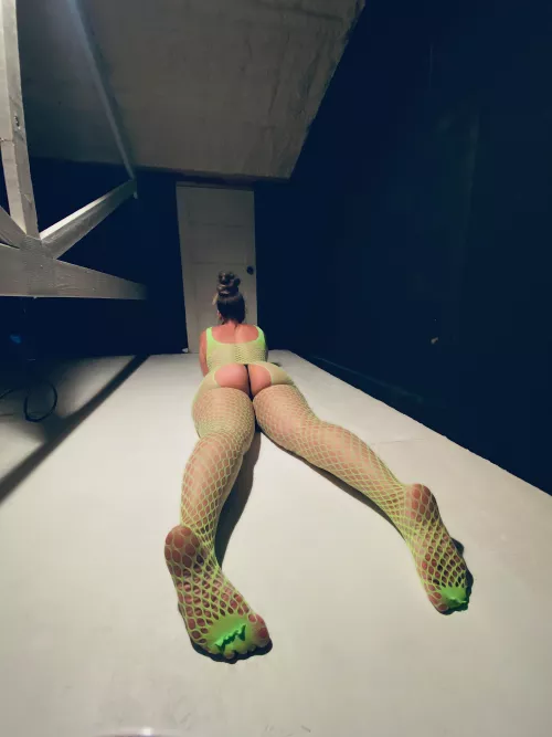 Fishnets make any occasion sexy 🍑🍍🎂