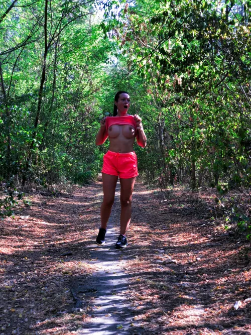 Flashing boobs on a run