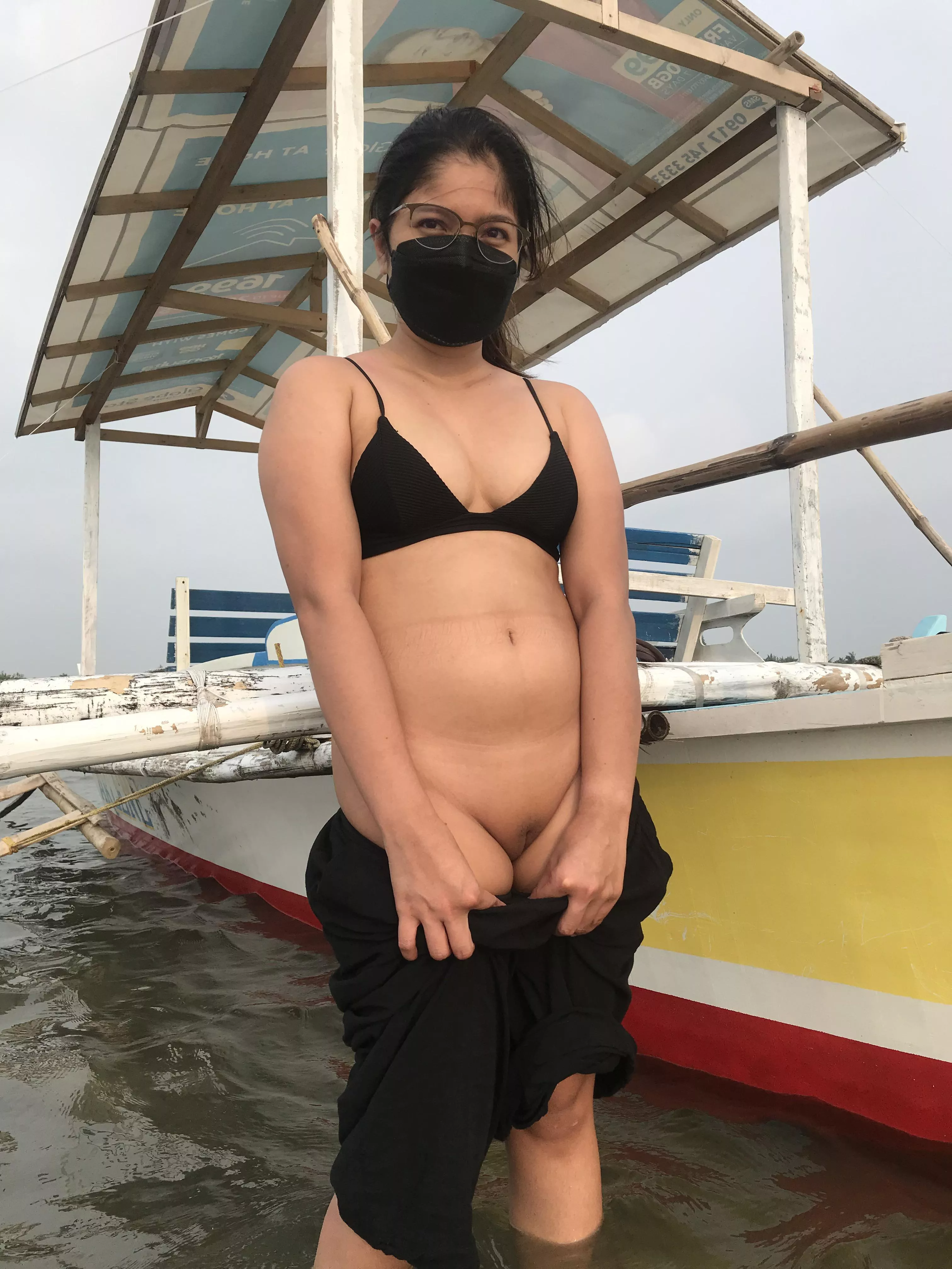 Flashing my little pussy for all at the boat trip!