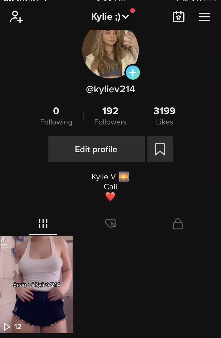 Follow me🥰