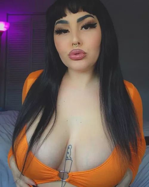 Follow my Instagram @sinful.mermaid 🧡