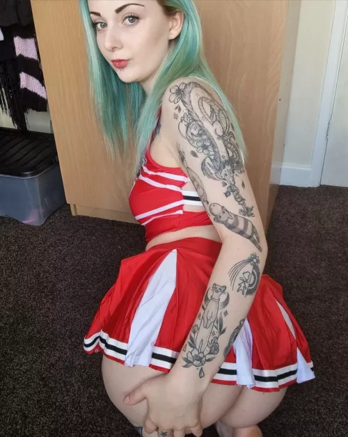 Free to sub petite, British baby ready for service! 🖤 JOI 🖤 Cock rates 🖤 Nudes 🖤 Strip tease 🖤 Solo content 🖤 Kink and fetish friendly 🖤