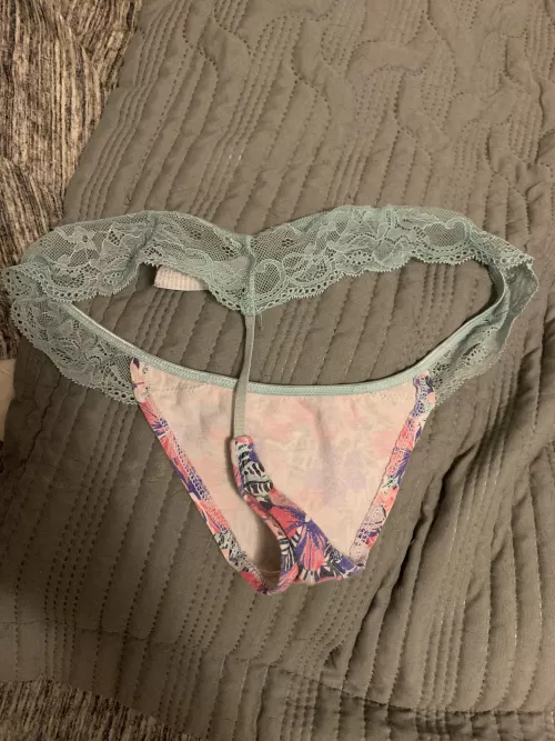 Friends thong I’ll be cumming on tonight. Along with her 34c bra.