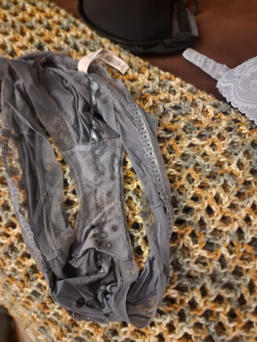 fuck man this load felt so good. put it back away in the clean drawer for my mom :)