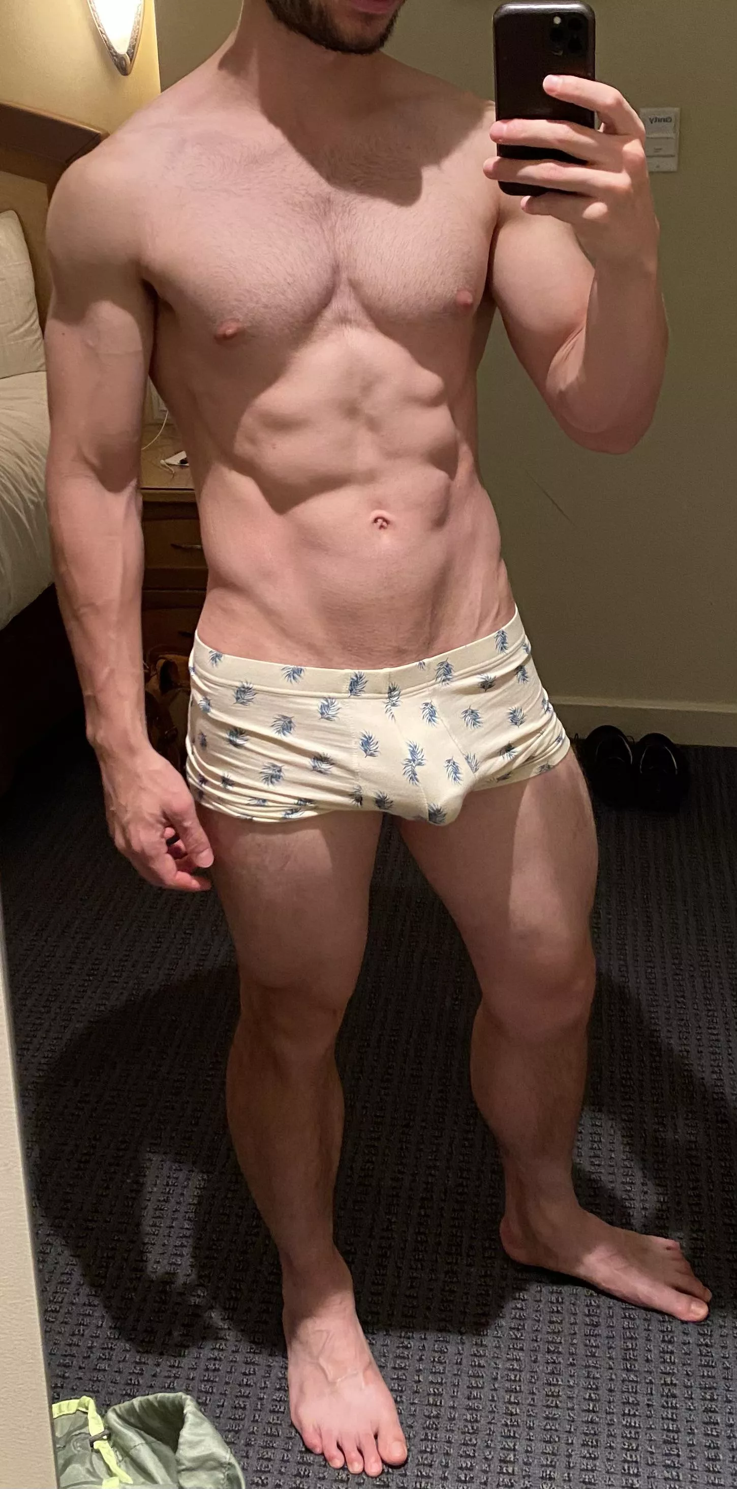 Gaining weight without gaining fat 💪🏼 Results looking pretty good [M]