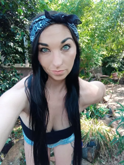 Garden chills (F) 🤙