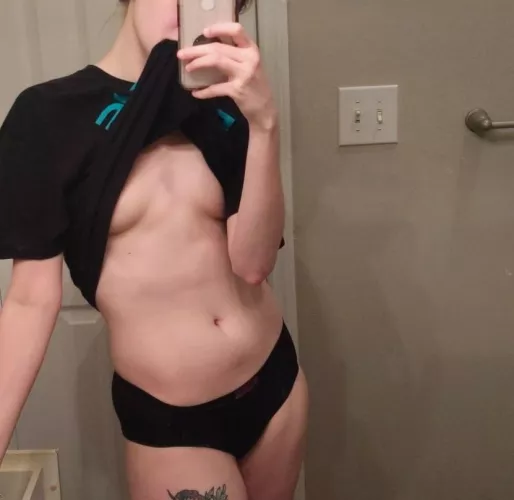 getting ready to go out ✨