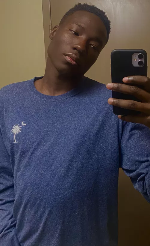 Getting tired of playing by myself. Interested in making some friends on here and finally stop playing by myself.