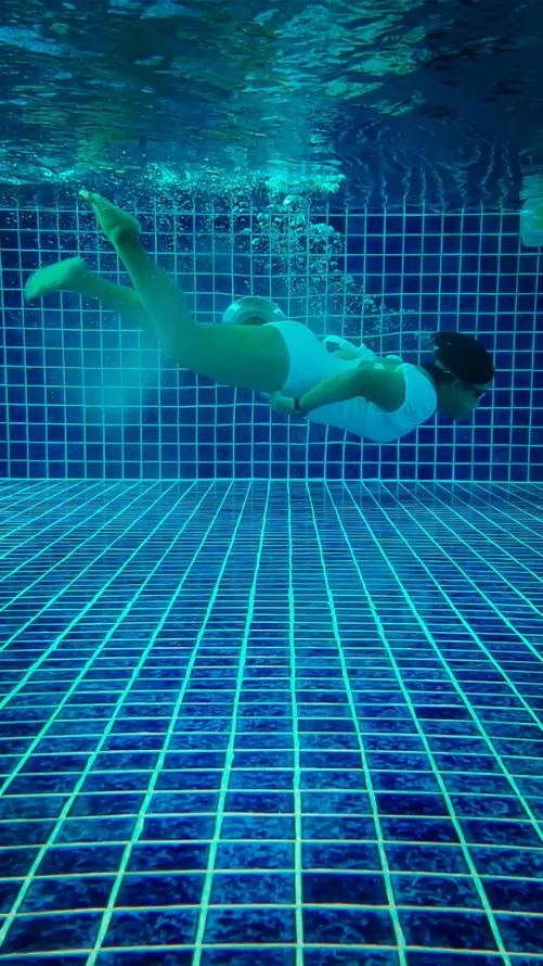 Getting used on swimming in bathing suit