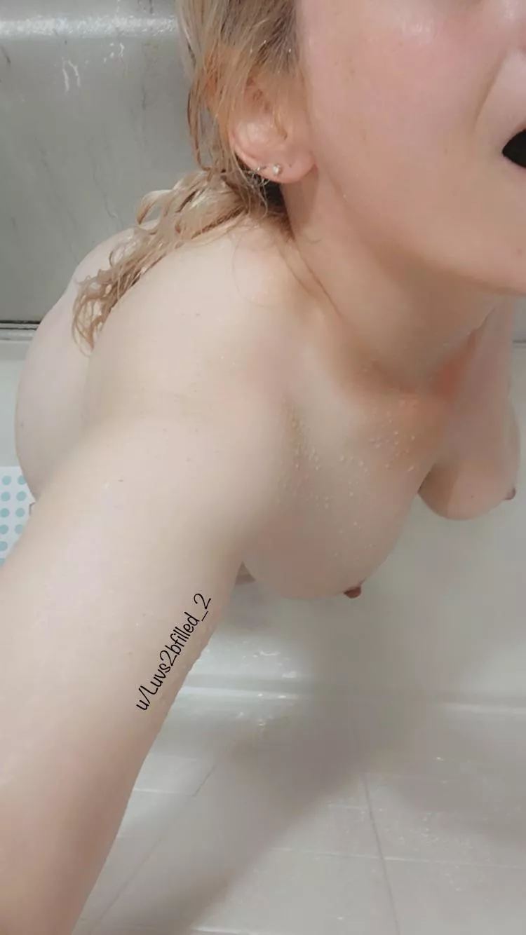 Getting wet😁 Happy Tuesday😘