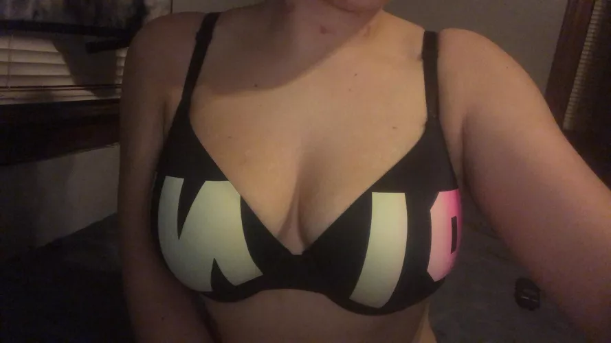 Gf 20 looking for cum tribs can get live pics Kik usemyslut66 cock this for more