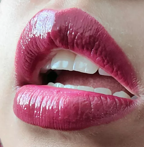 gloss 💜 I purple you.