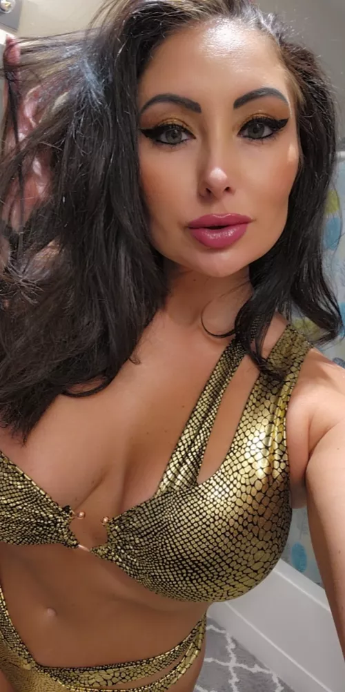 Gold is my favorite color