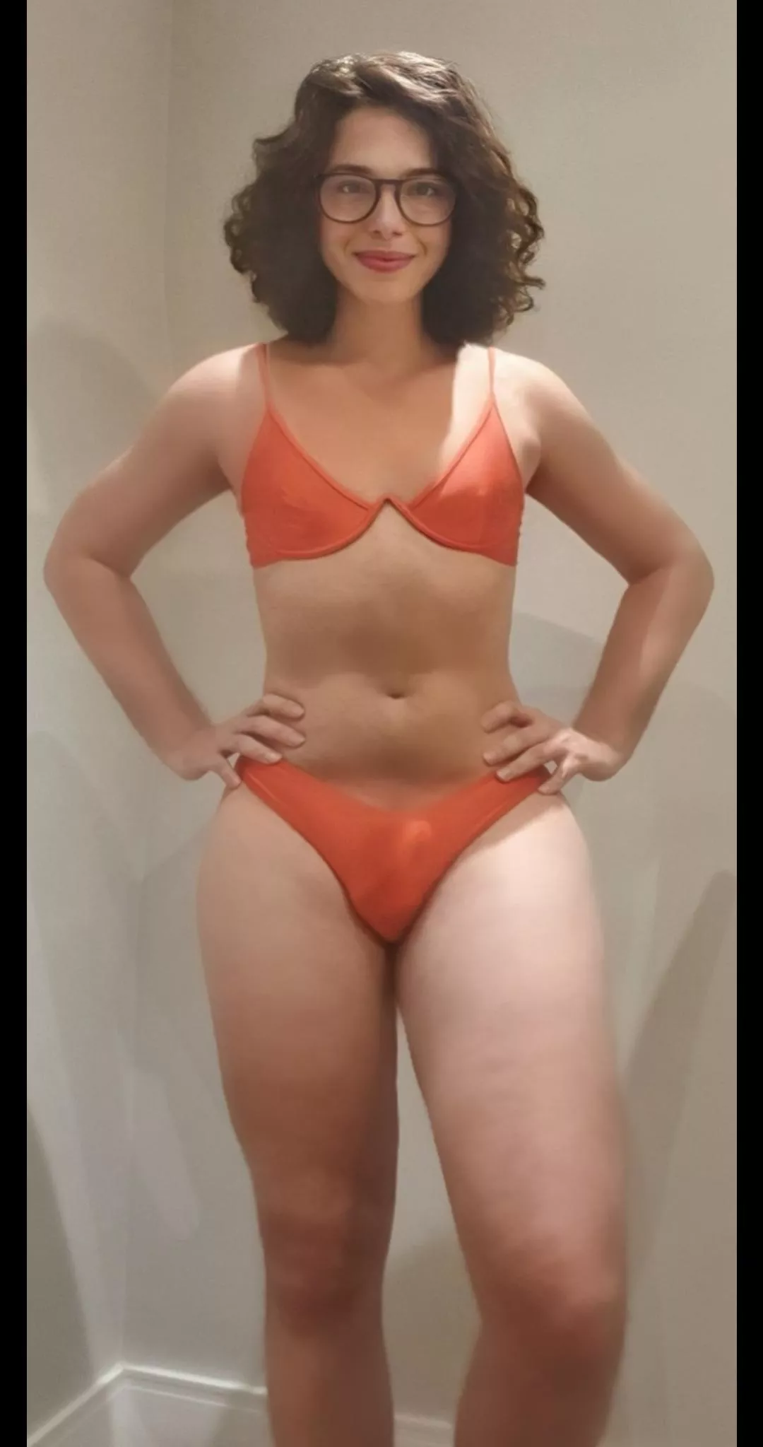 Good day to go to pool! Does this bikini suits me well? 😘