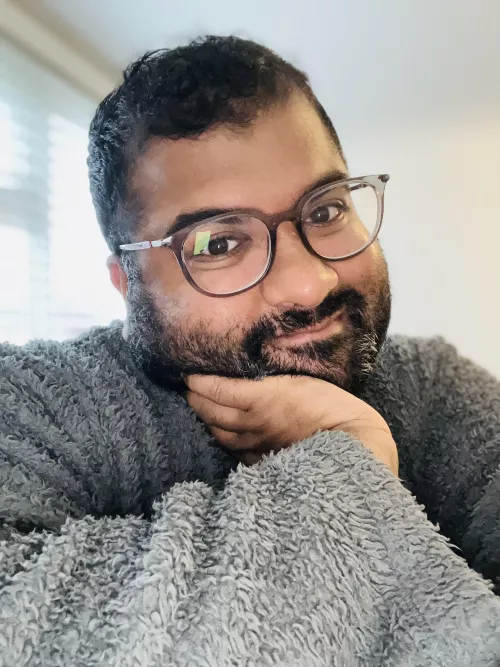 Good morning chasers! I’m in the U.K., hmu