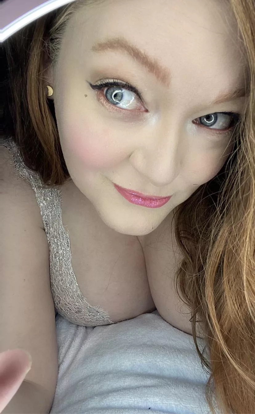 Good morning 💕 don’t forget your spf ☀️