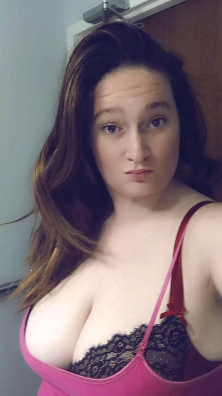 Good Morning!!! It’s Happy Monday!!! Showing off at work 😉😈🤪