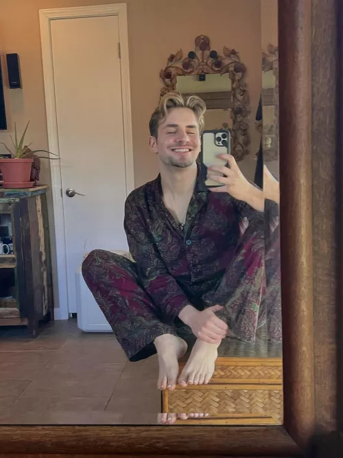 Good morning Reddit I just wanted to show off my matching PJsβΊοΈ