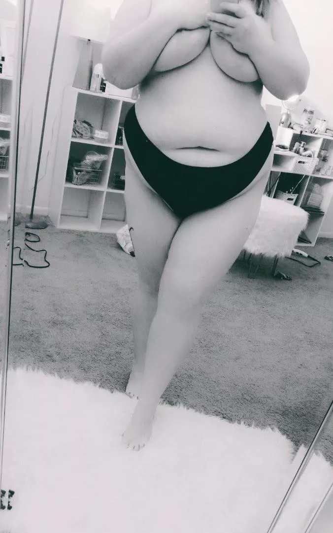 Good morning to cute guys that like fat girls only