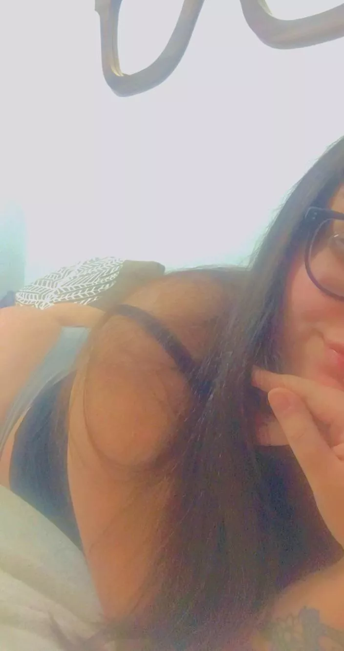 good morning😘 would you like to wake up with me?