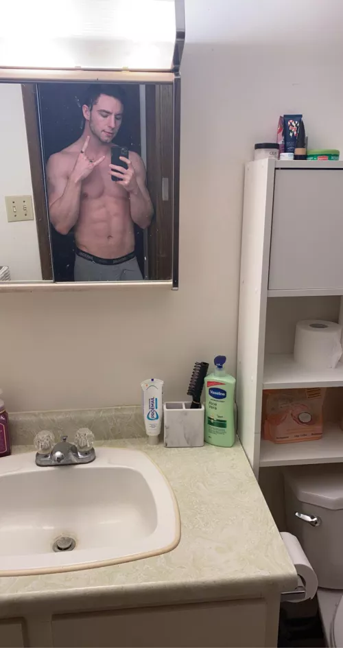 Goodnight people 🖤