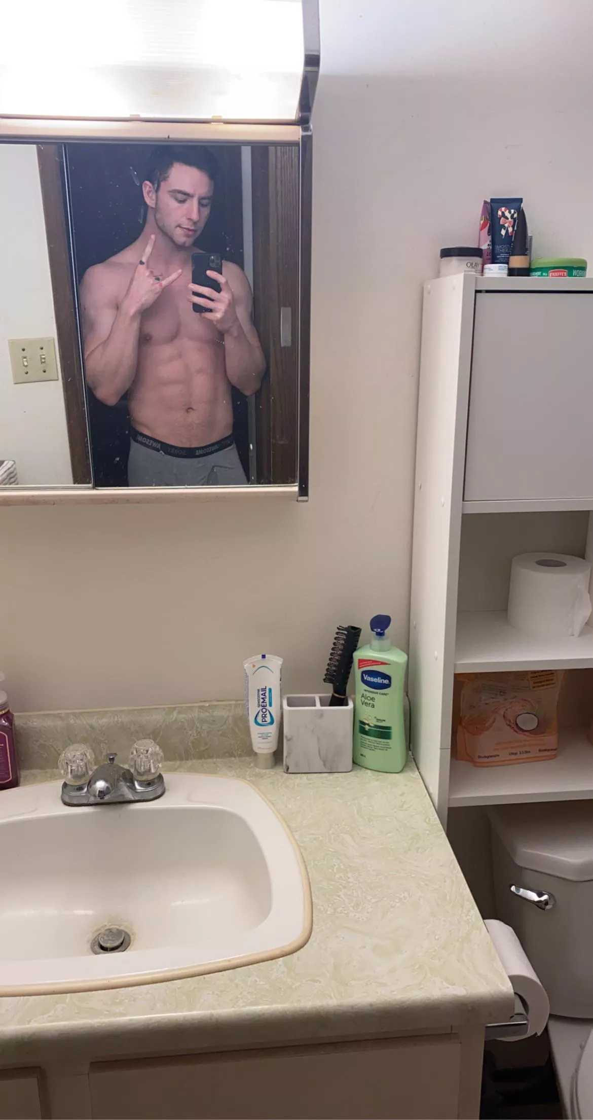 Goodnight people 🖤