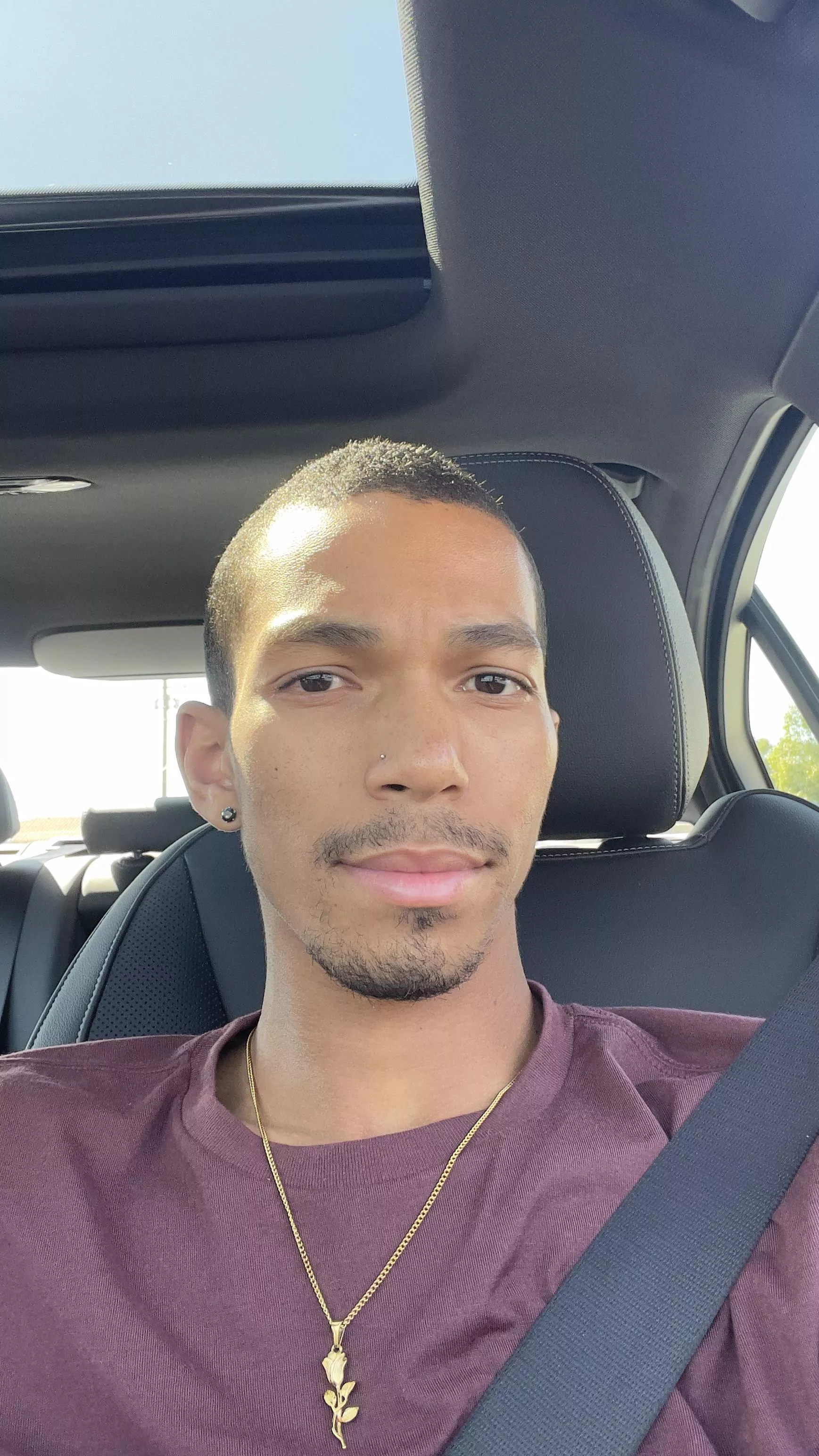 Got my nose pierced the other day, and Iβm fuckin wit it!! π Got my nose pierced the other day, and Iβm fuckin wit it!! π