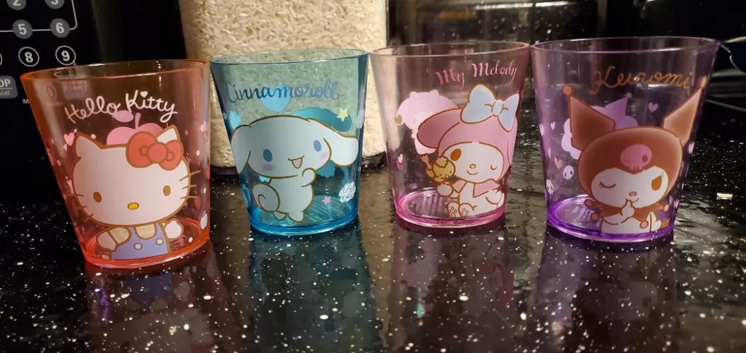 got these cups today at Daiso, too cute😍🥰 my favorite is definitely Kuromi😗